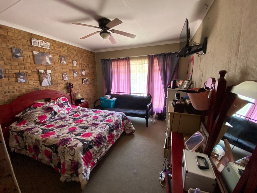 10 Bedroom Property for Sale in Orkney North West